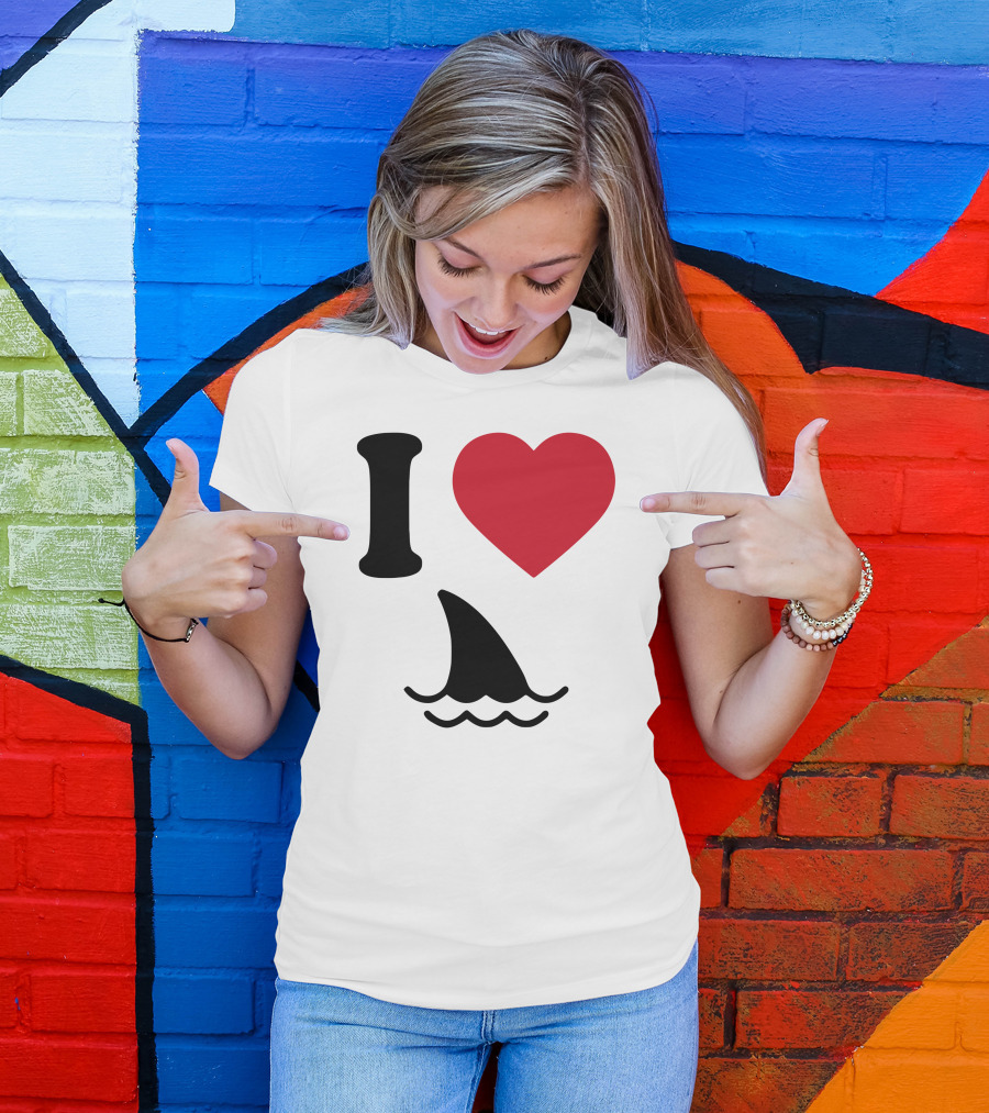 I Love Sharks Fin And Heart Oceans Wave T-Shirt