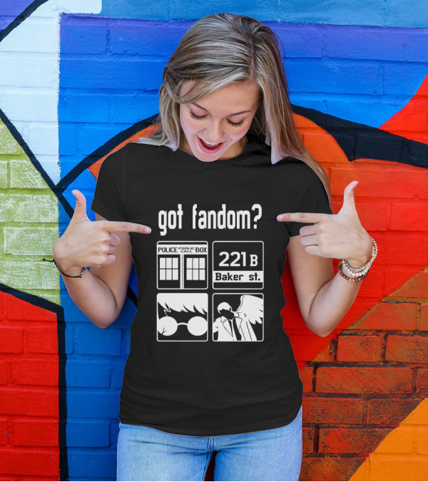 Got Fandom Police Box 221B Baker St Glasses Wings T-Shirt