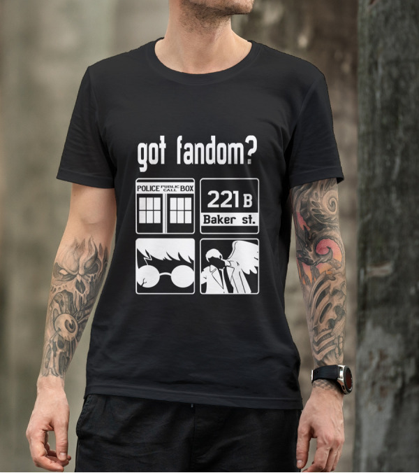 Got Fandom Police Box 221B Baker St Glasses Wings T-Shirt