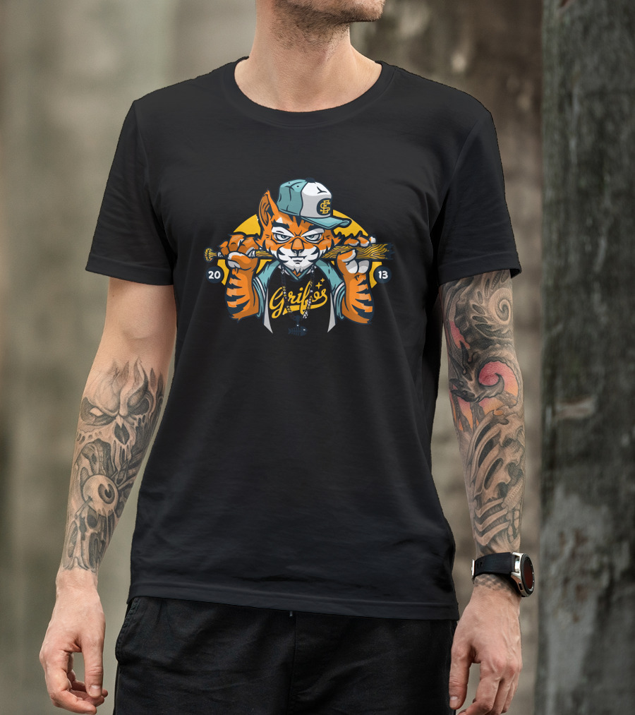 Gribos 2013 Tiger With Bat And Cap T-Shirt