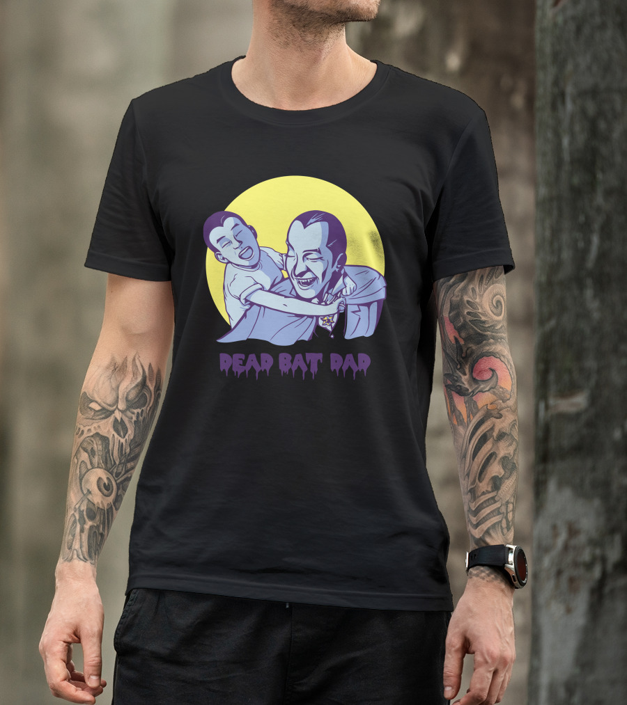 Dead Bat Dad Dracula And Son Hugging Halloween Moon T-Shirt