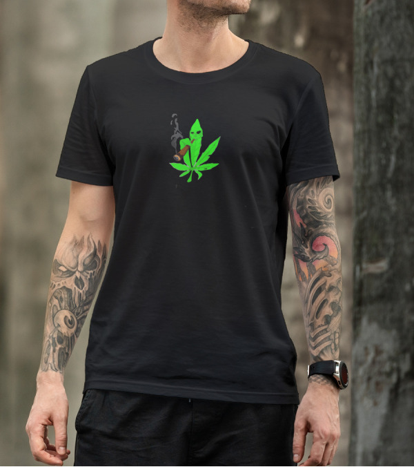 Alien Smoking It's 420 Somewhere Cannabis Leaf T-Shirt
