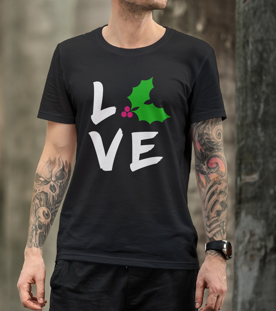 LOVE Christmas Holly Berry Festive T-Shirt