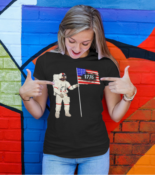 Astronaut Holding American Flag With 1776 T-Shirt