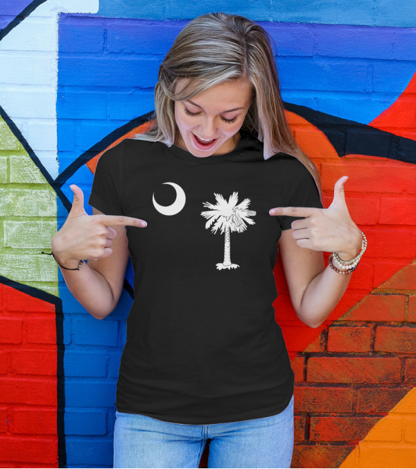 South Carolina Crescent Moon And Palmetto Tree Flag T-Shirt