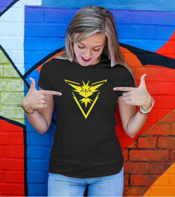Team Instinct Logo Graphic Pokemon Go Yellow Emblem T-Shirt