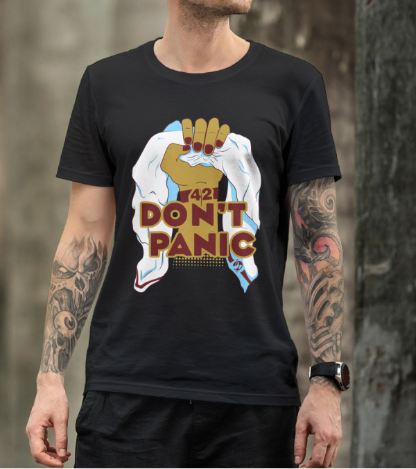 42 Don't Panic Towel Hand T-Shirt