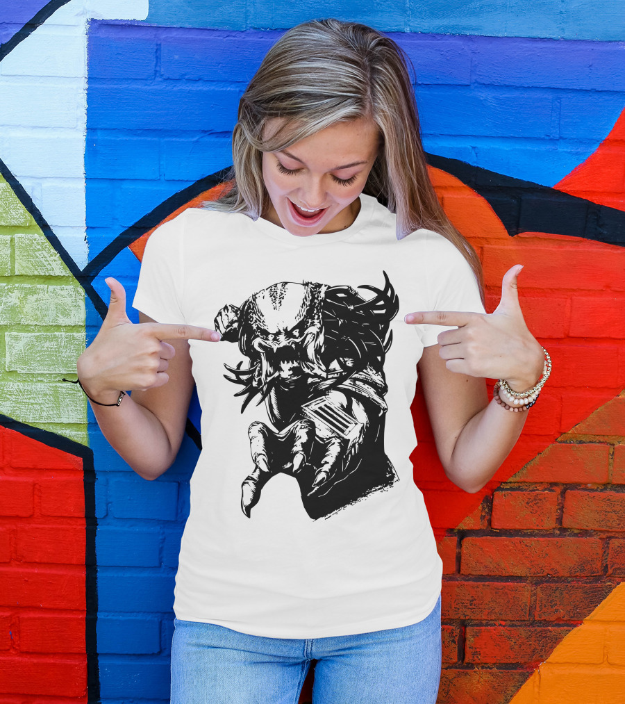 Predator Iconic Alien Hunter Threatening Stare T-Shirt