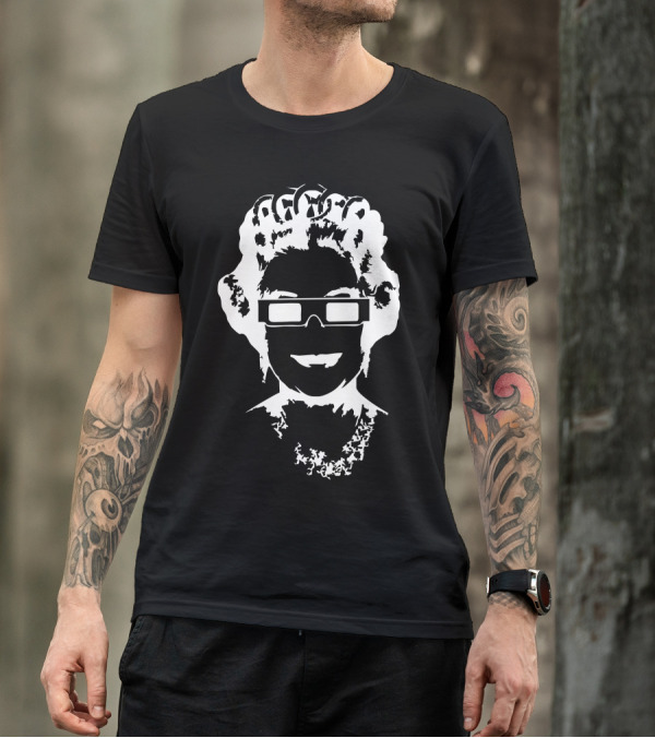 Queen Bee Elizabeth Wearing 3D Glasses Iconic T-Shirt