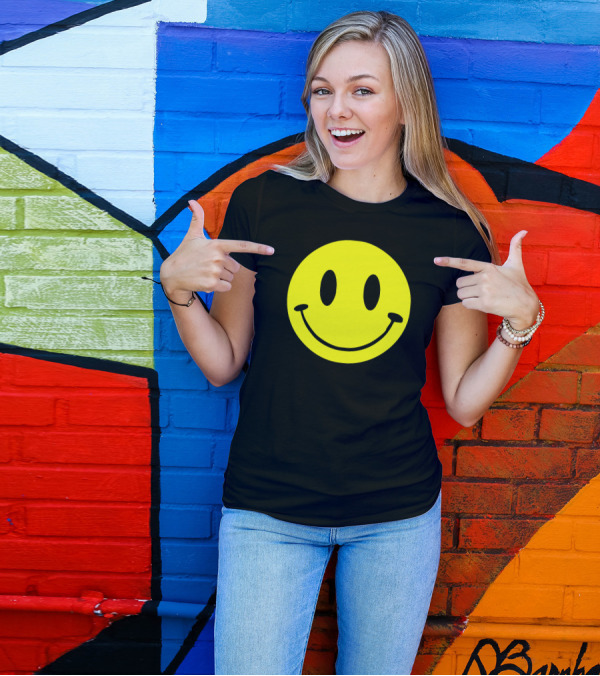 Smiley Face Yellow Icon Classic T-Shirt
