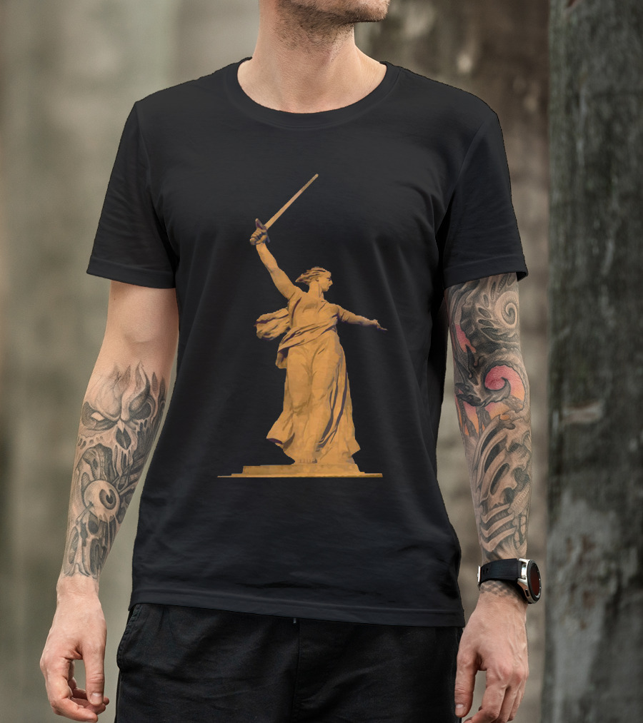 The Motherland Calls Monument Battle Of Stalingrad Sword In Hand T-Shirt
