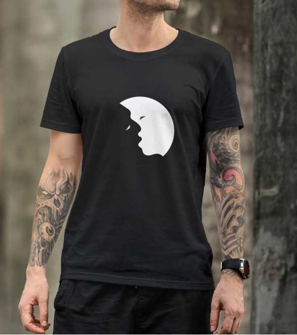 Yin And Yang Lovers Kiss Contrast Circle T-Shirt