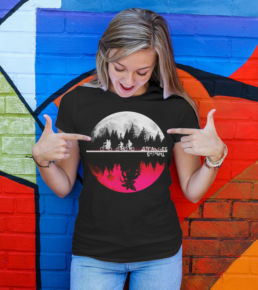 Stranger Things Kids Bikes Moon Forest Scene T-Shirt