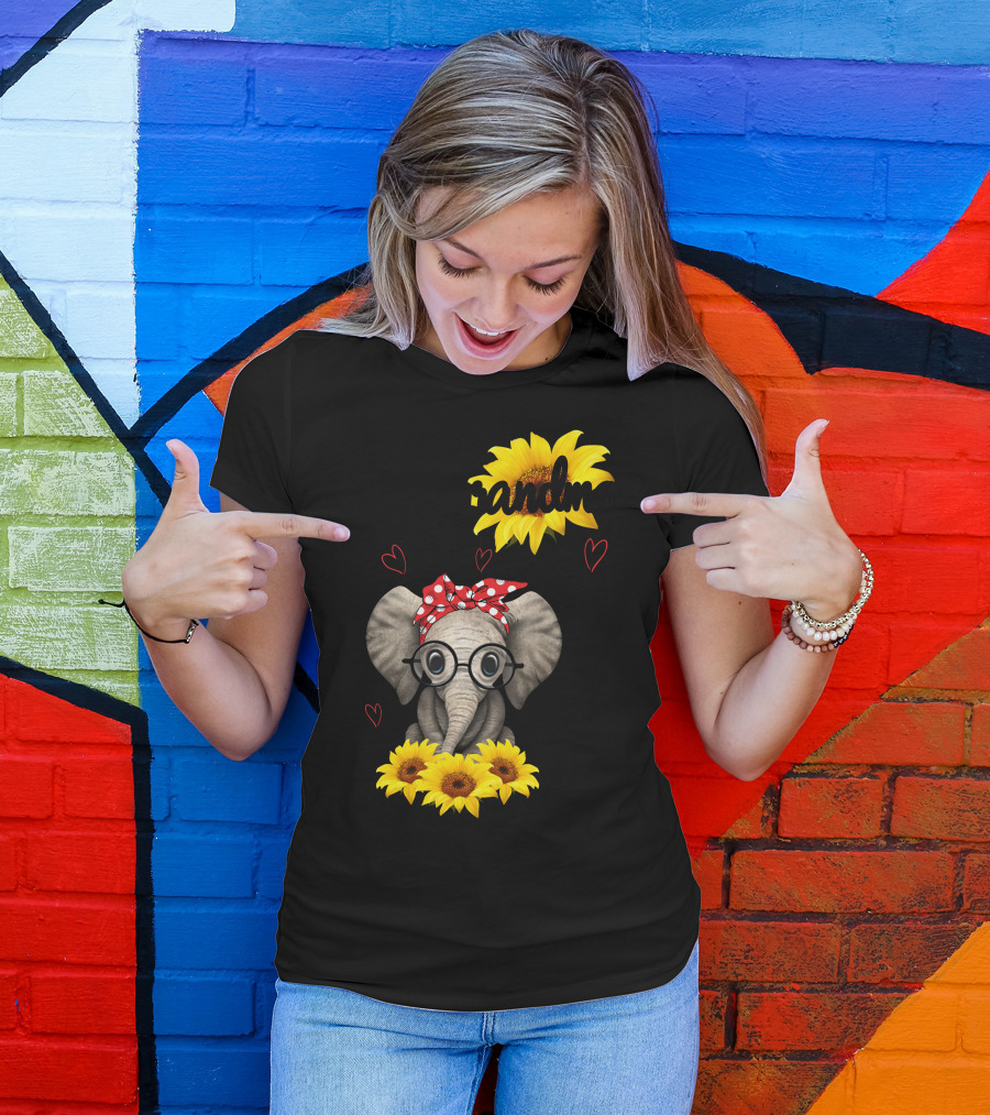 Grandma Blessed To Be Called With Elephant Sunflower Hearts T-Shirt