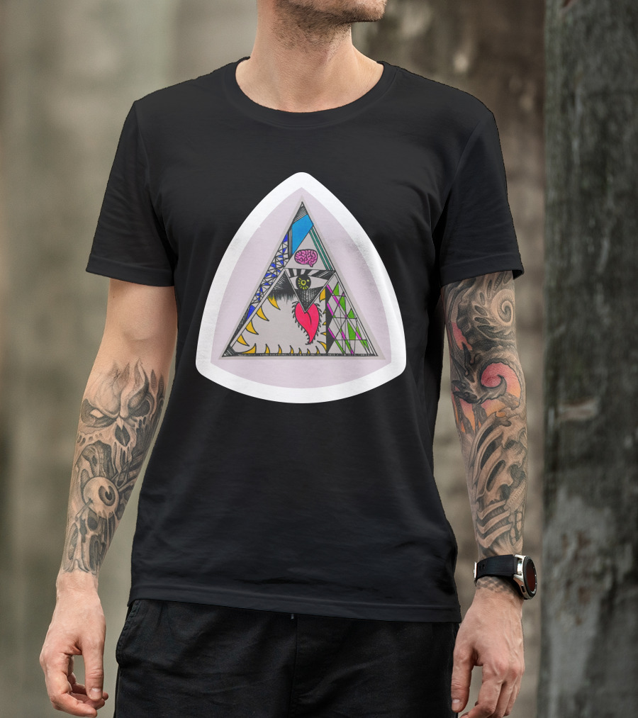 Artistmunda Art Of Illuminati Pyramid Eye Heart Brain T-Shirt