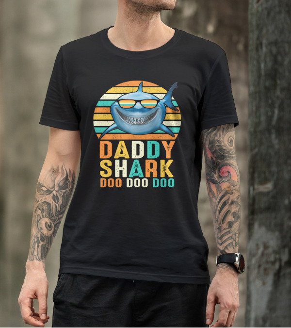 Daddy Shark Doo Doo Doo Vintage Sunglasses Stripes T-Shirt
