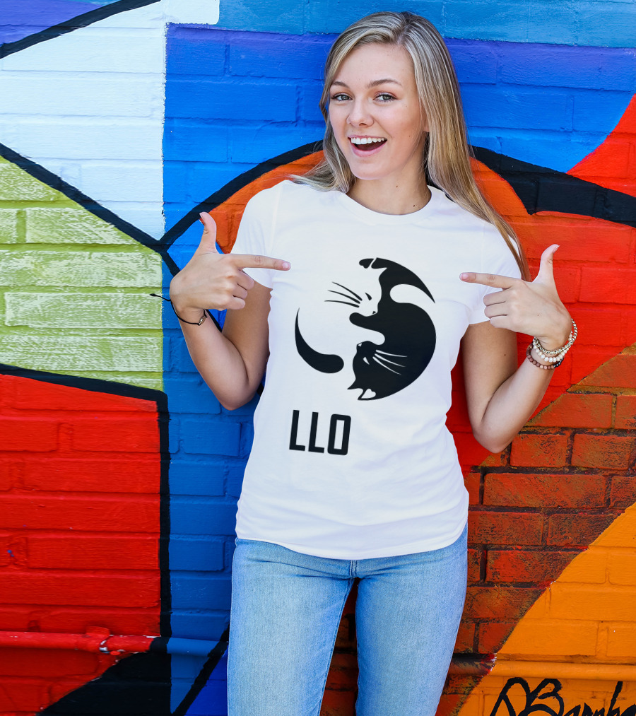 LLOYD Yin Yang Cat Symbol T-Shirt
