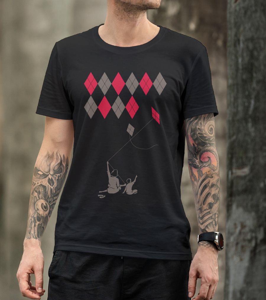 Argyle Kite Pattern With Family Flying Kites T-Shirt