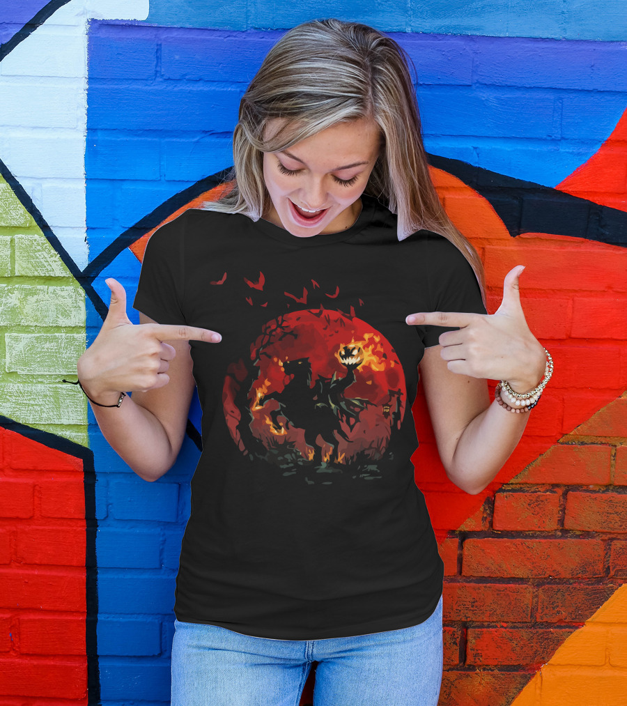 Bad Moon Rising Headless Horseman Fiery Jack-o'-Lantern Bats Halloween Scene T-Shirt