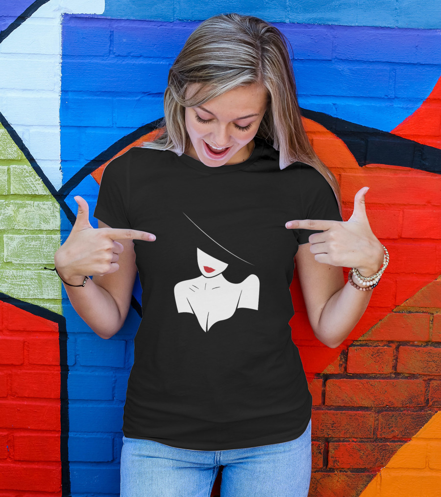 Bw Girl - Abstract Glam Hat And Red Lips T-Shirt