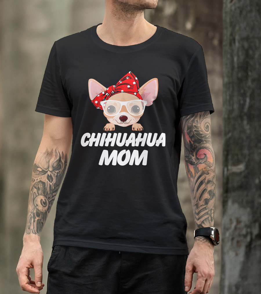 Chihuahua Mom Glasses And Red Bandana T-Shirt