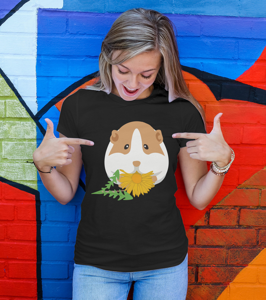 Cute Guinea Pig Eating Dandelion Leaves T-Shirt