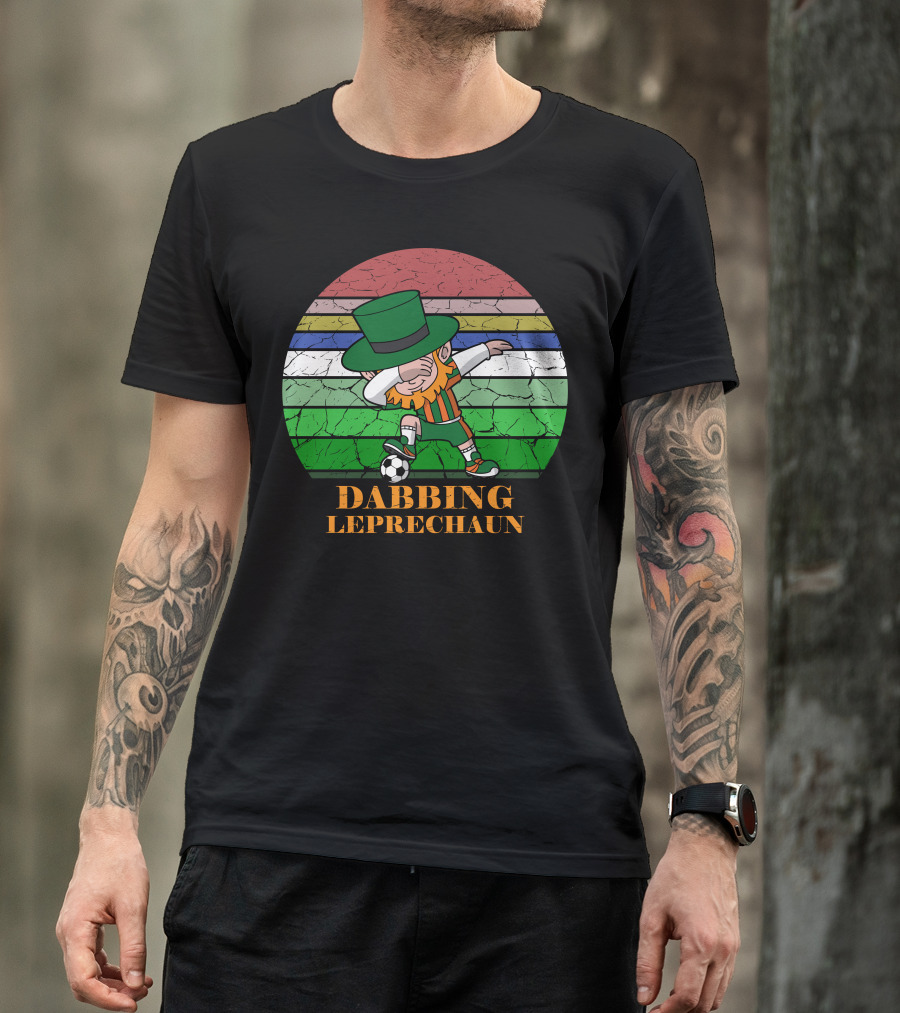 Dabbing Leprechaun Soccer Irish Pride Rainbow Circle T-Shirt