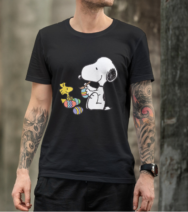 Peanuts Snoopy Woodstock Painting Colorful Easter Eggs T-Shirt