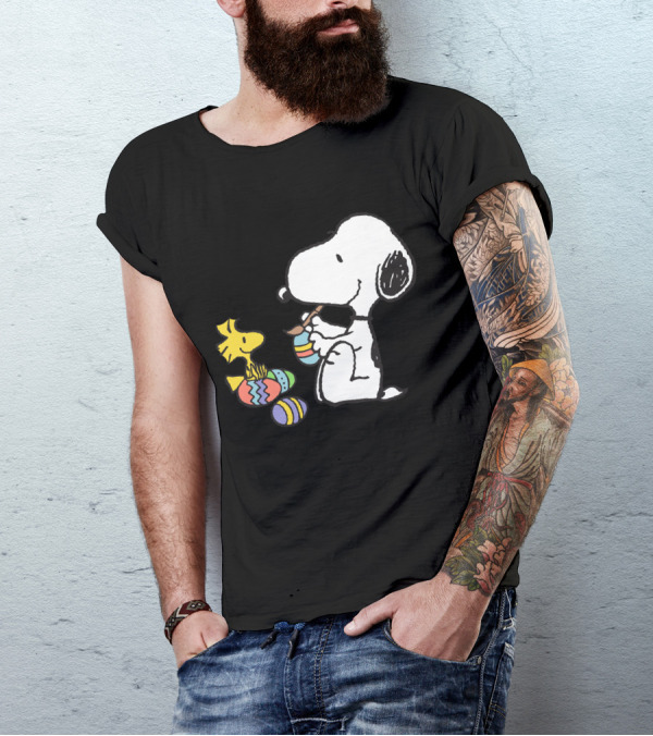 Peanuts Snoopy Woodstock Painting Colorful Easter Eggs T-Shirt