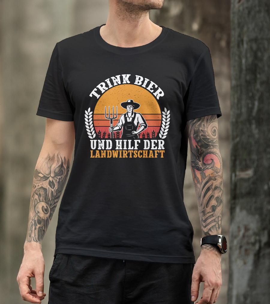 Trink Bier Und Hilf Der Landwirtschaft Vintage Farmer Sunset T-Shirt