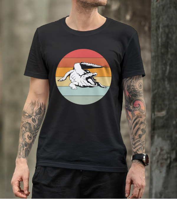 Alligator Wildlife Reptile Crocodile Vintage Sunset Circle T-Shirt