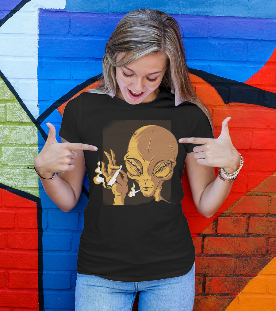 Alien Holding Cigarette With Smoke T-Shirt