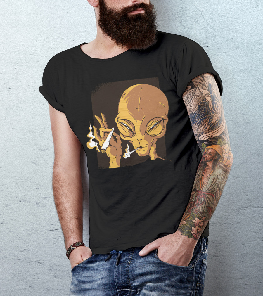 Alien Holding Cigarette With Smoke T-Shirt