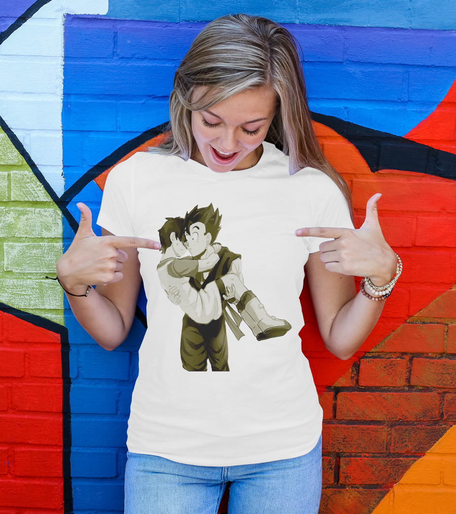 Dragonball Z Gohan Carrying Videl Couple Embrace T-Shirt