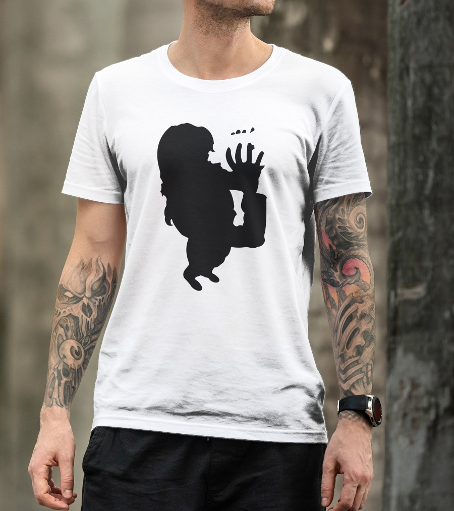 ICreep Bigfoot Silhouette Holding Binoculars T-Shirt