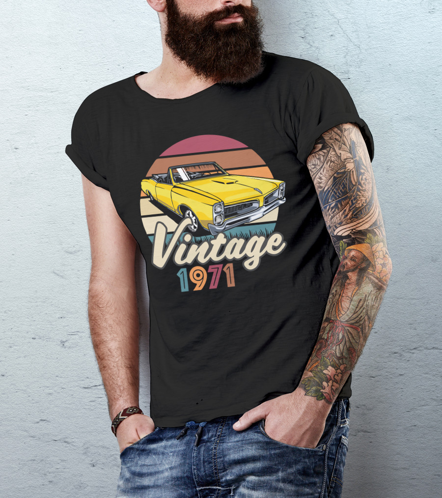Vintage 1971 Yellow Convertible Car Retro Sunset T-Shirt
