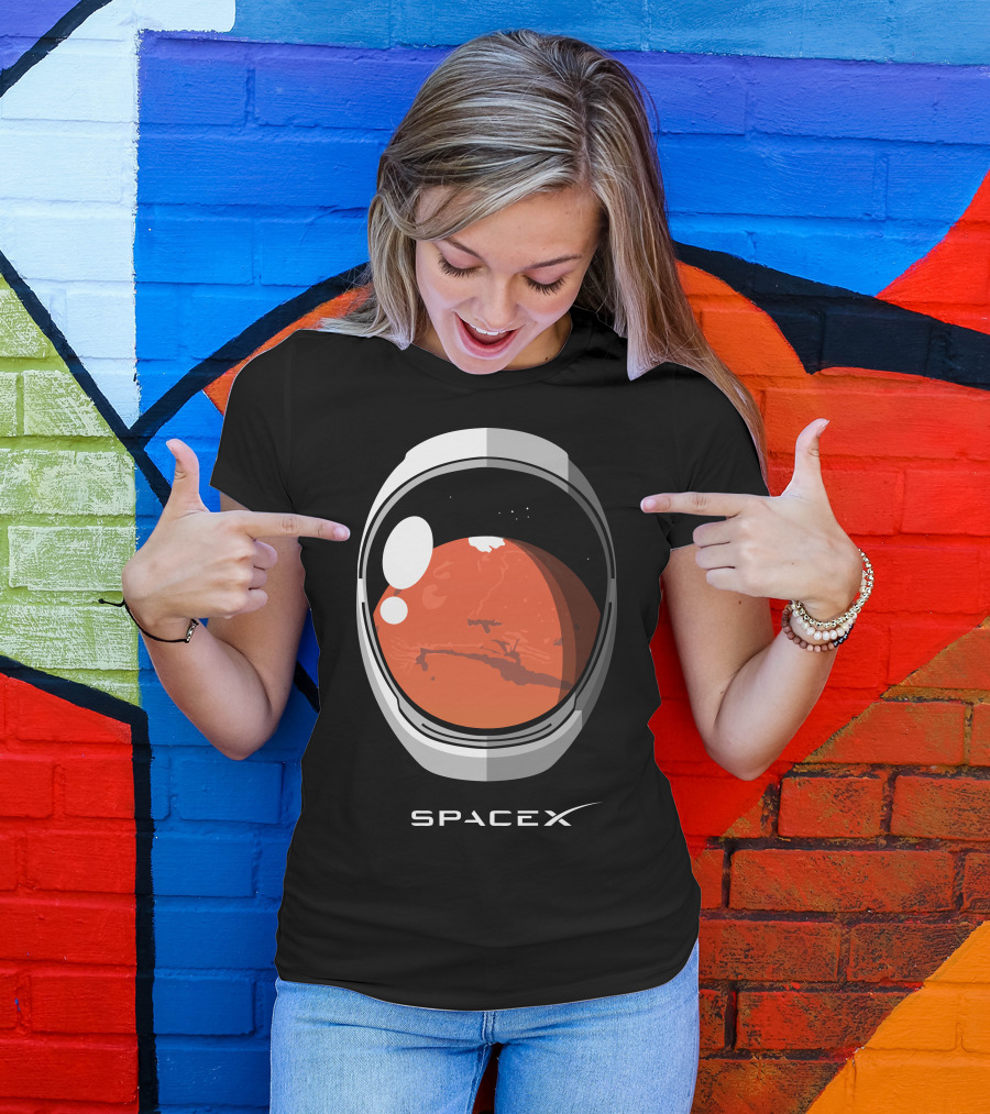 SpaceX Falcon Mars Astronaut Helmet Reflection T-Shirt
