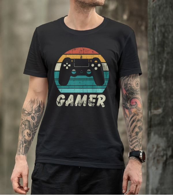 Gamer Vintage Console Controller Retro Sunset Stripes T-Shirt