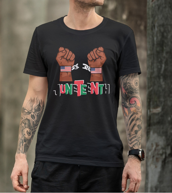 Juneteenth 19Th Fists With Broken Chains And Flag Wristbands T-Shirt