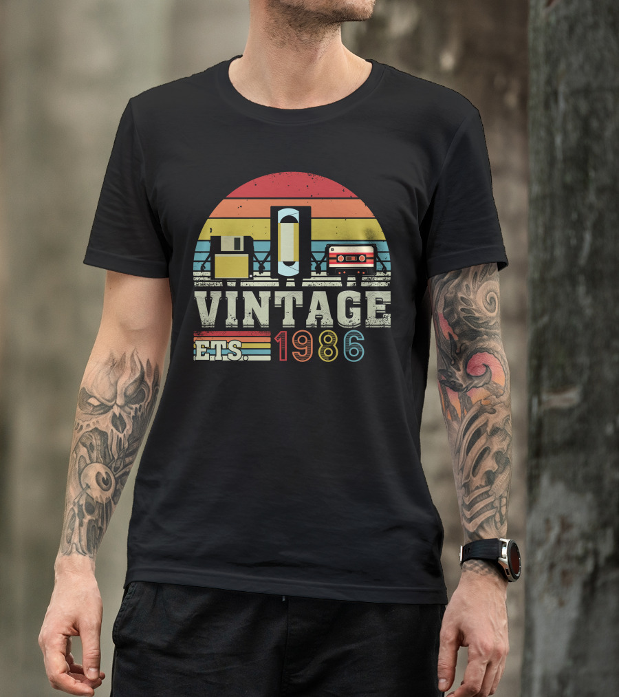 Vintage Ets 1986 Floppy Disk VHS Tape Cassette Retro Rainbow Circle T-Shirt