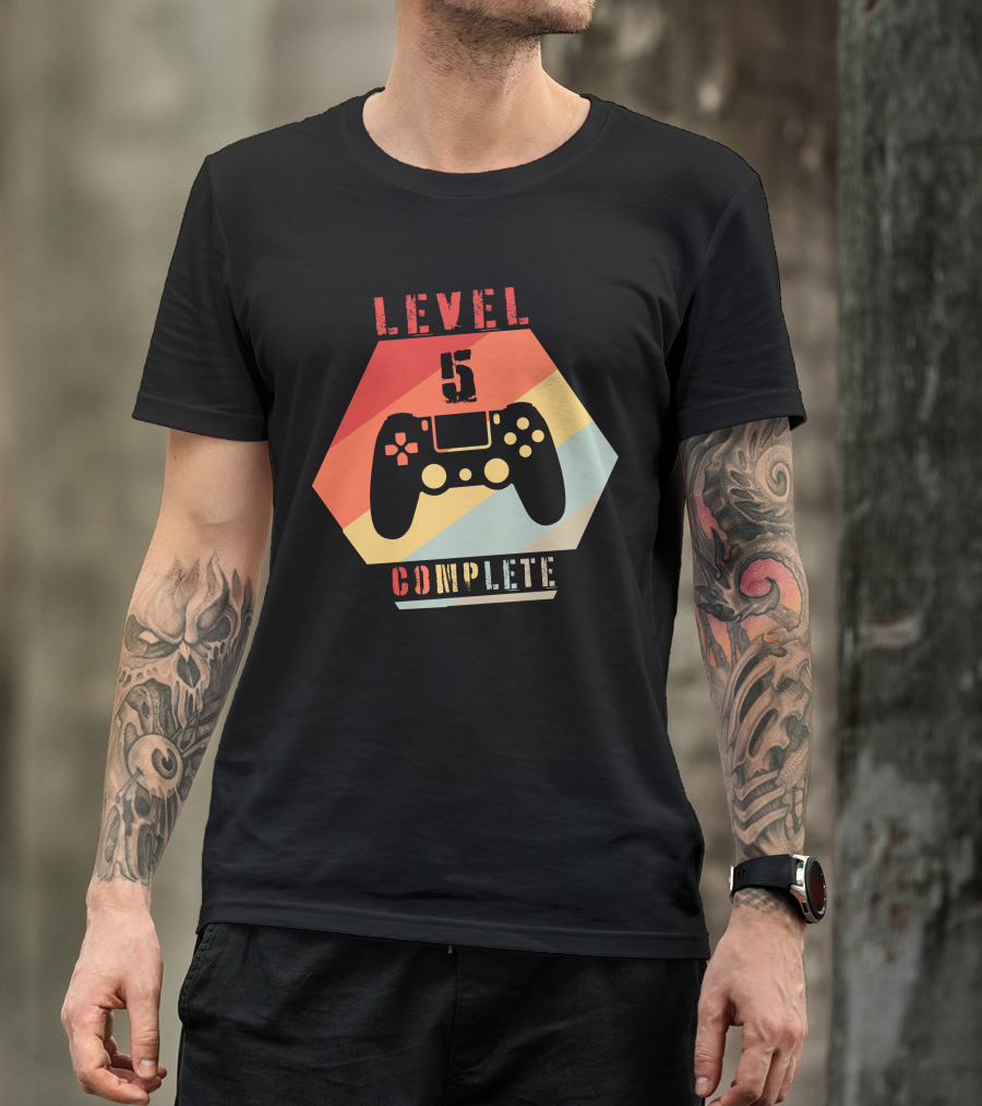 Level 5 Complete Video Game Controller Retro Hexagon T-Shirt