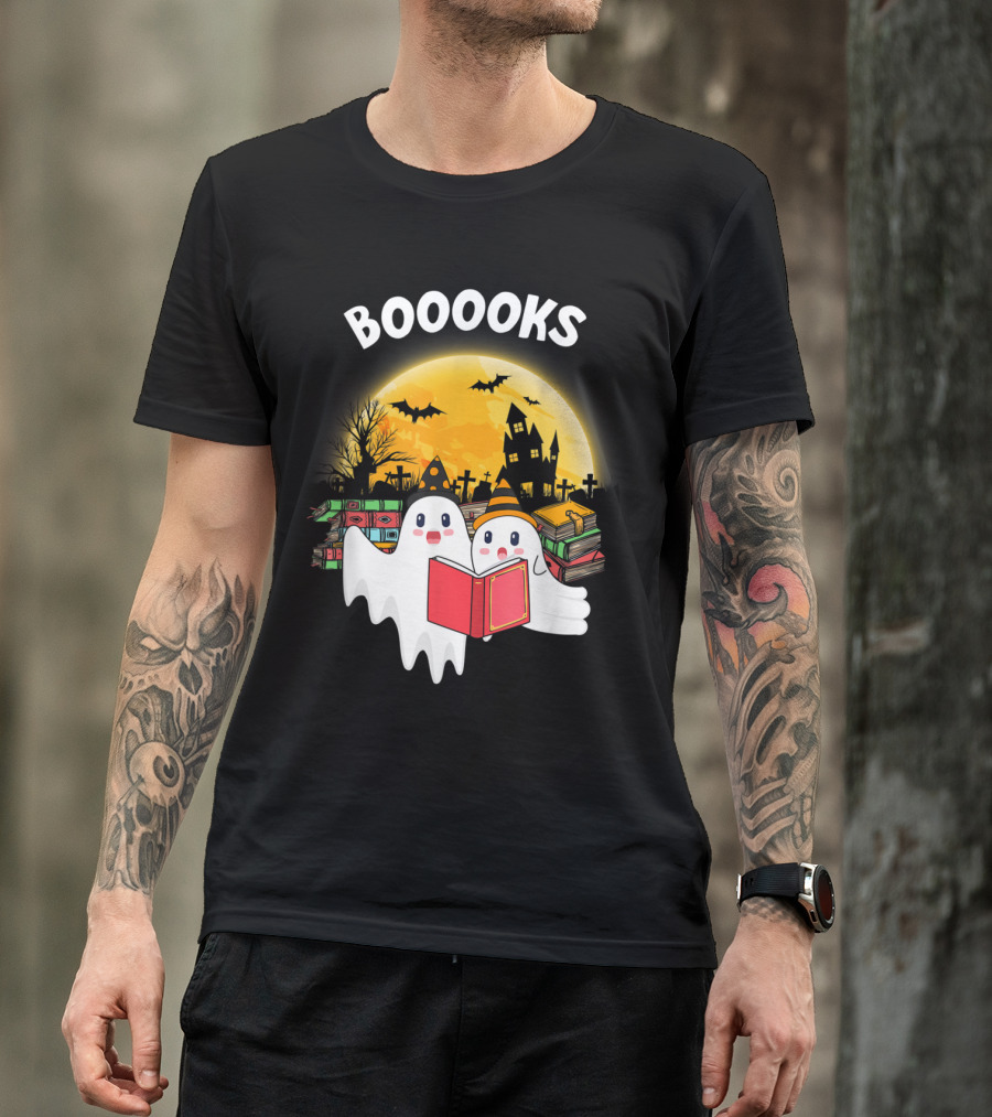 BOOOOKS Ghosts Reading Books Halloween Night Moon Bats Spooky Scene T-Shirt