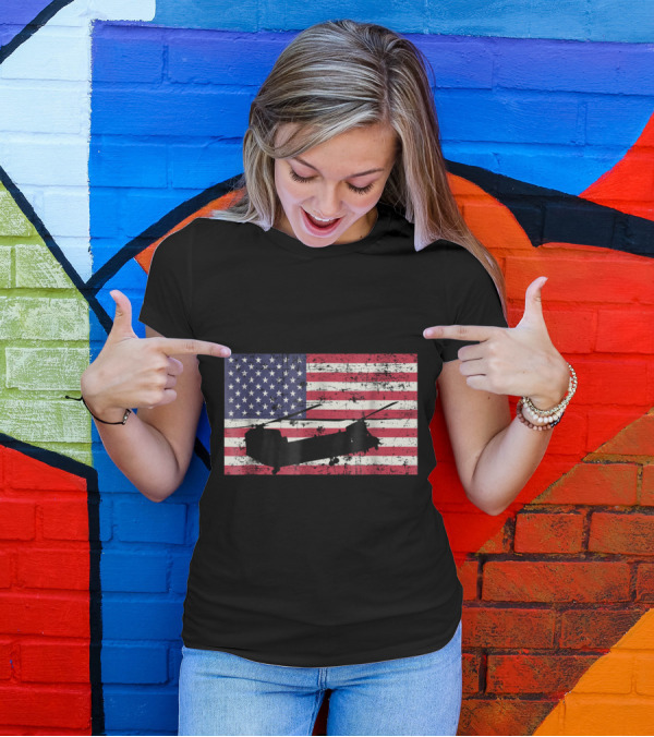 CH 47 Chinook Helicopter With American Flag Background Patriotic T-Shirt