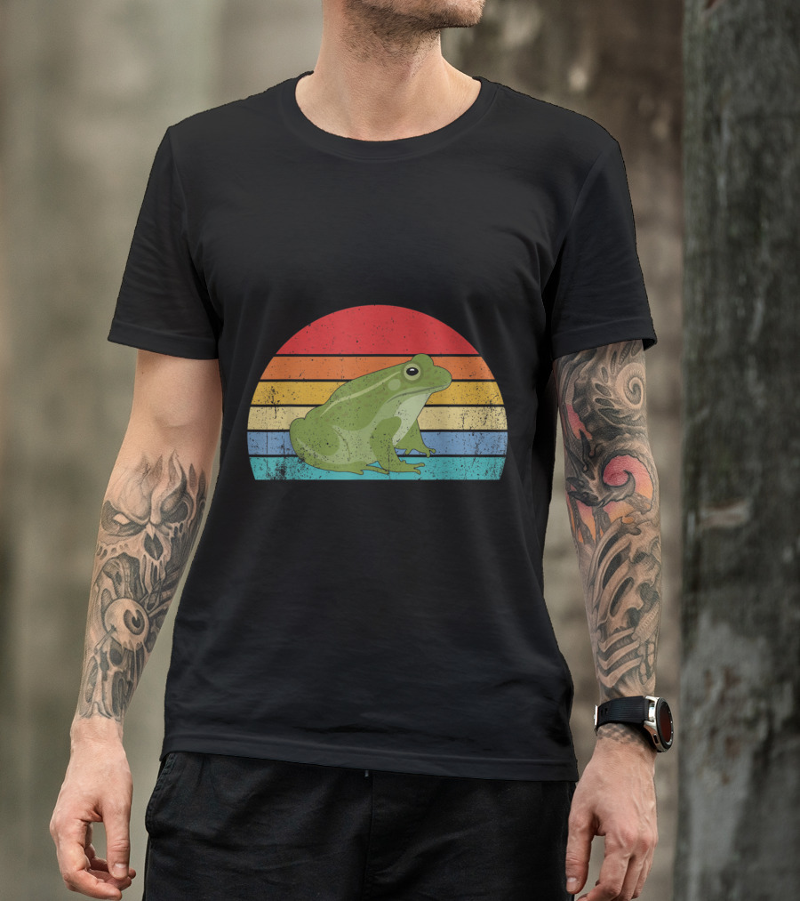 Frog Vintage Animal Retro Sunset Stripes T-Shirt