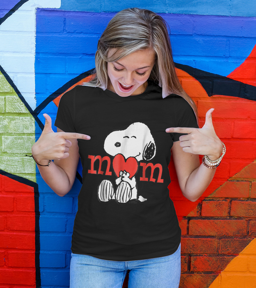 Peanuts Snoopy Mom Heart T-Shirt