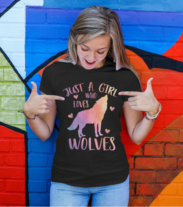 Just A Girl Who Loves Wolves Watercolor Wolf Hearts T-Shirt