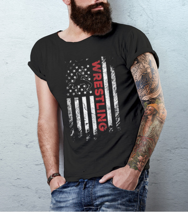 Vintage American Flag Wrestling Patriotic Wrestler USA Retro Grappling T-Shirt