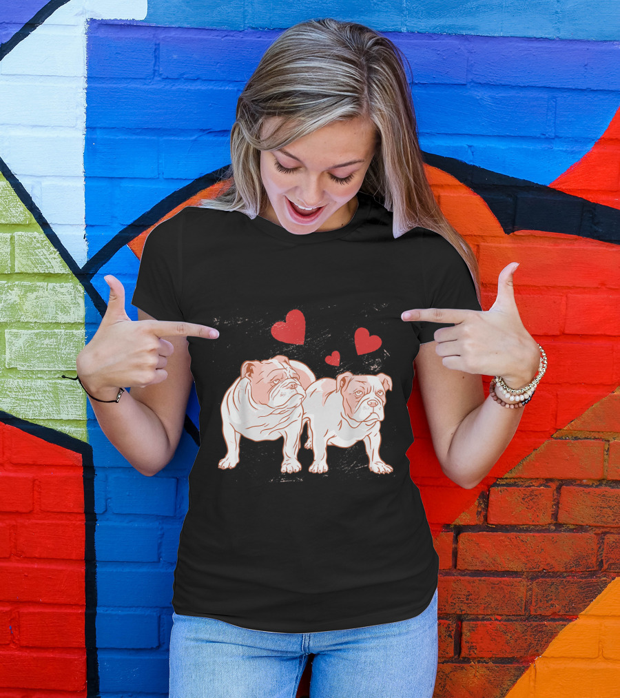 British Bulldog Lover England Dog Mom Dad With Hearts T-Shirt