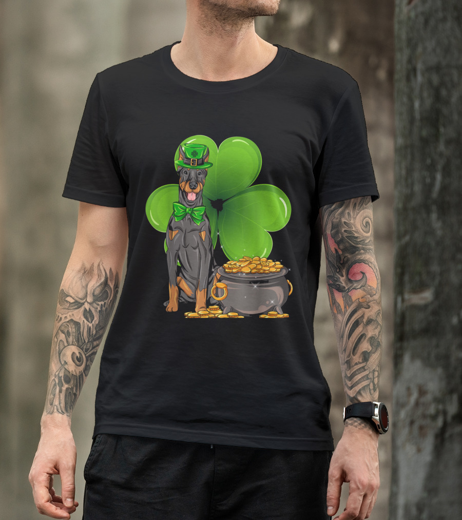 Doberman Pinscher St Patricks Day Leprechaun With Pot Of Gold And Clover T-Shirt