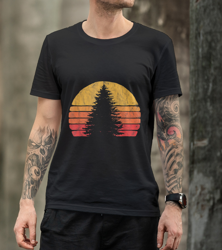 Solitary Pine Tree Sun Vintage Outdoor Sunset Retro T-Shirt